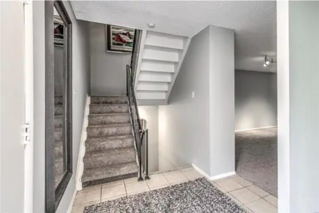 Photo - 252 Glandore Dr