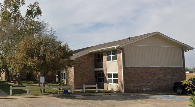 Photo - 501 Henderson Ave