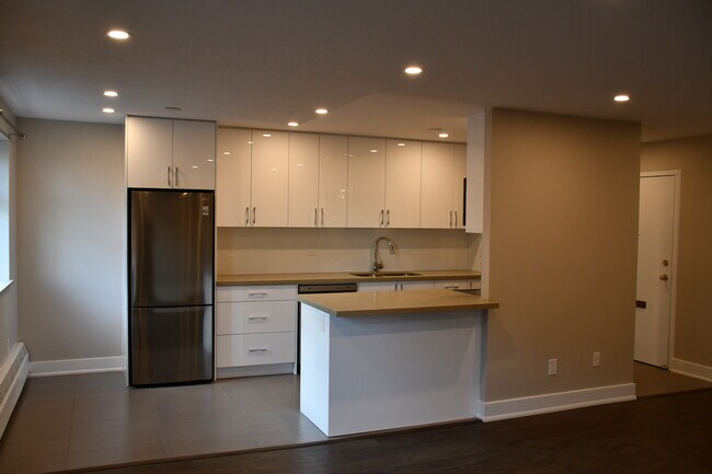 Photo - Marine Square East