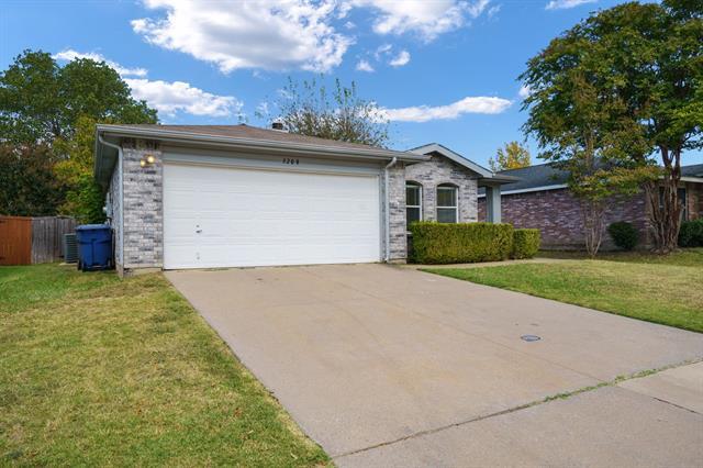 Photo - 3208 Legend Dr