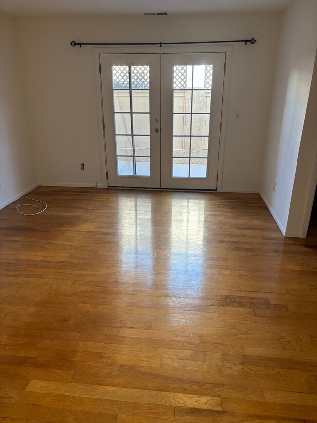 Photo - 2305 Clark Ln