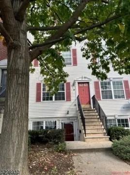 Photo - 157 W Market St