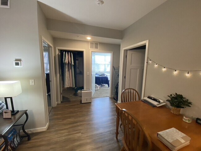 Photo - Great Location two-bed/two-bath off Greenway in Longfellow! Unit B
