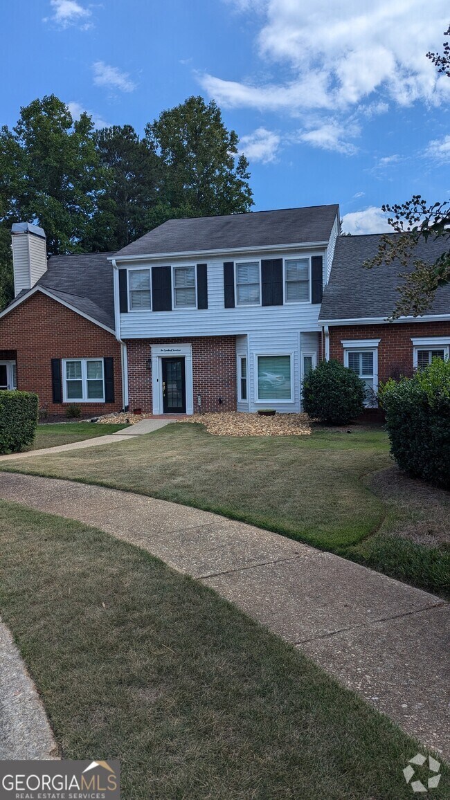 Chapel Heights Nearby Townhomes for Rent Carrollton GA 2