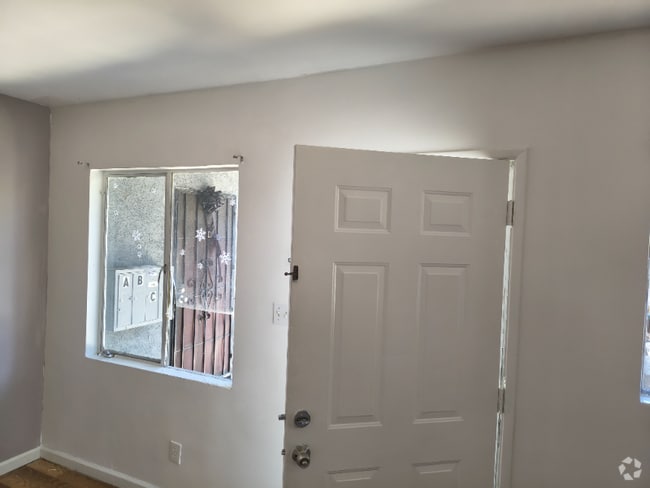 Building Photo - 3578 Marguerite St Rental