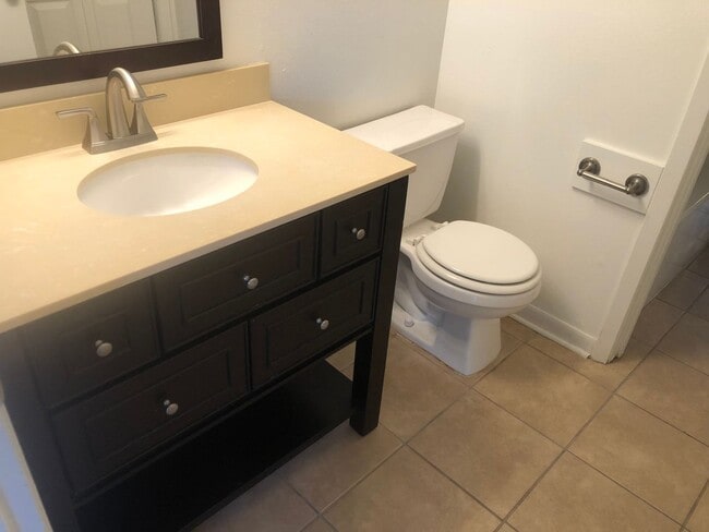 Photo - 3617EL Unidad A