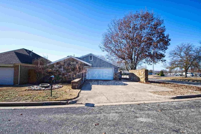 Photo - 3302 E 83rd Pl