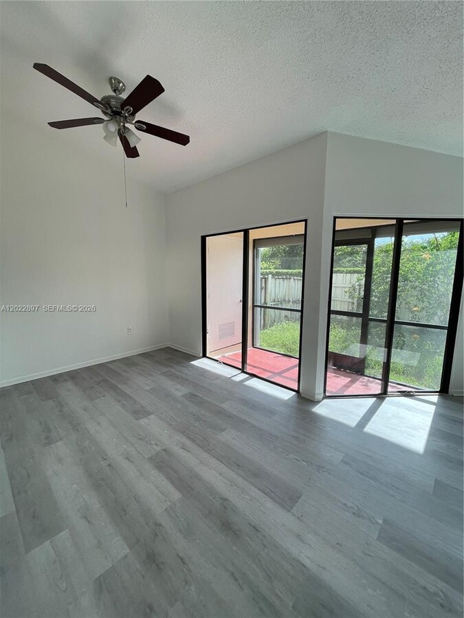 Photo - 1408 San Remo Cir
