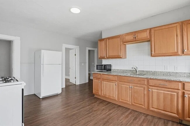 Photo - 31 Aetna St Unit 3