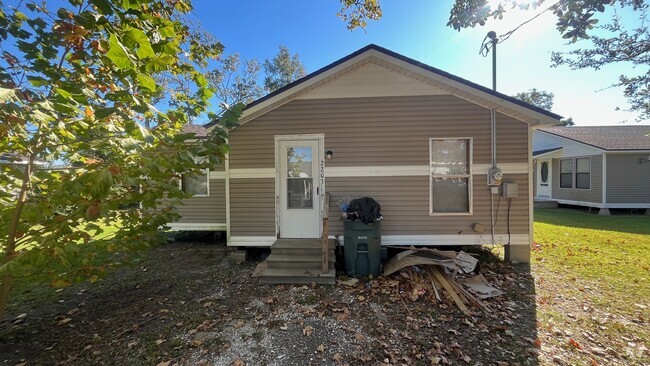 Building Photo - 2203 Cline St Rental