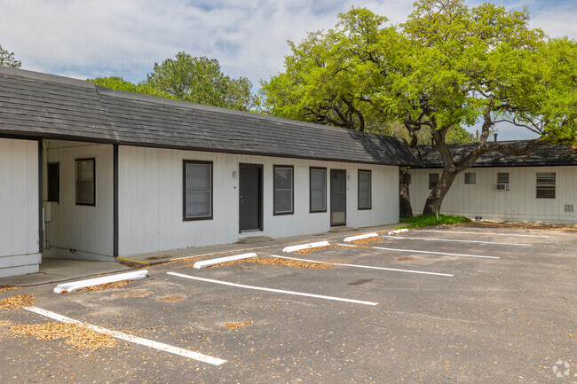 Building Photo - The LUX Riverside Rental