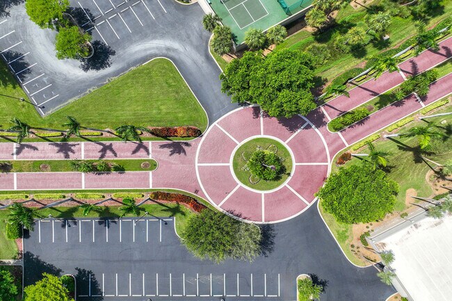 Photo - 100 N Collier Blvd