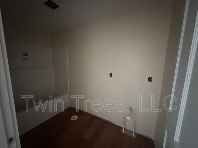 Photo - 6091 Main St Unit Apartment