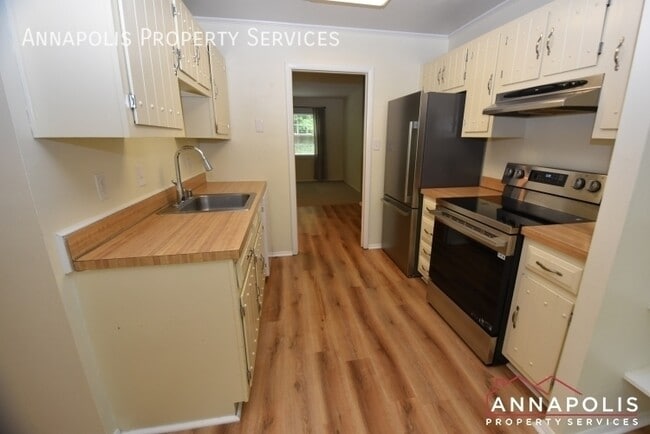 Photo - 1673 Forest Hill Ct