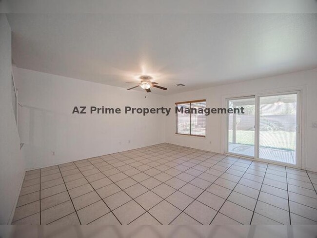 Photo - 11595 W Holly St