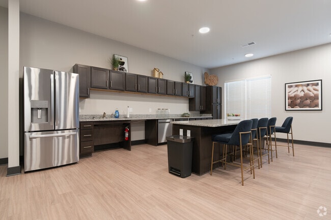 The Eclipse at Russell - Clubhouse - The Eclipse in Russell