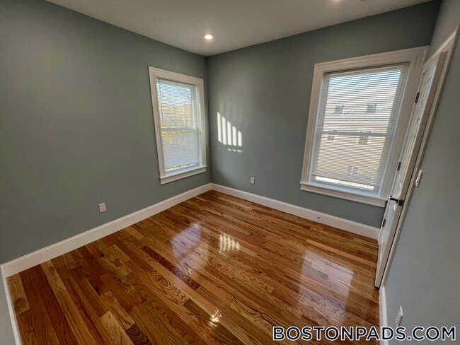 Photo - 29 Alpine St Unit 2