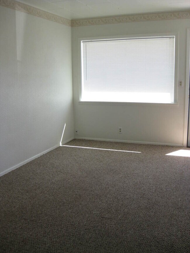 Photo - 149 NE Johnson St Unit 149 Johnson St