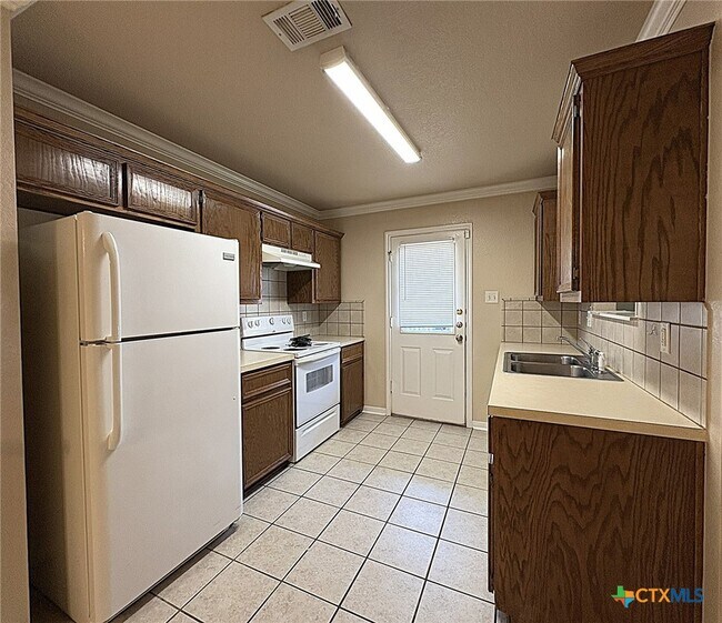 Photo - 1412 Van Zanten Ct