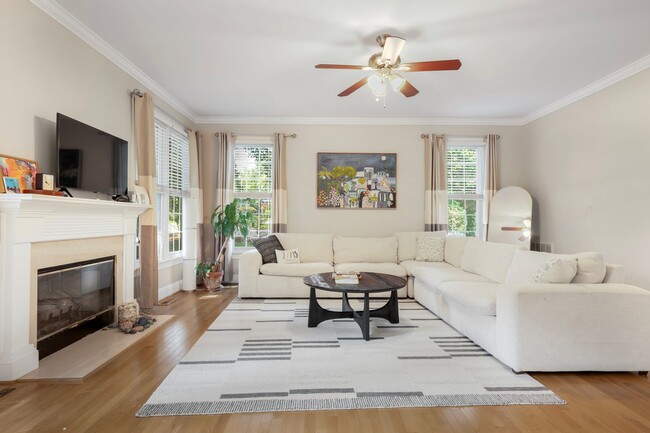 Photo - 100 Spring Valley Ln