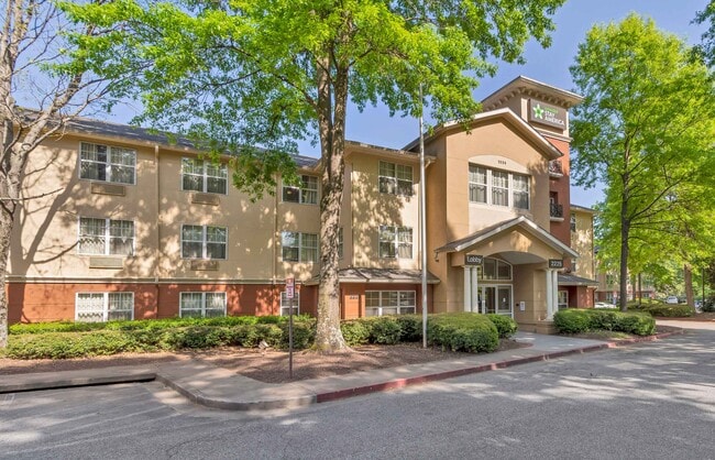 Building Photo - Furnished Studio-Atlanta - Marietta - Inte... Rental