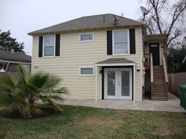 Building Photo - 3816 Gano St Unit B