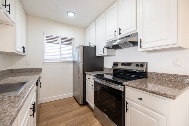 Summerhill Place Apartments