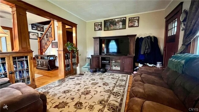 Photo - 209 Allen St