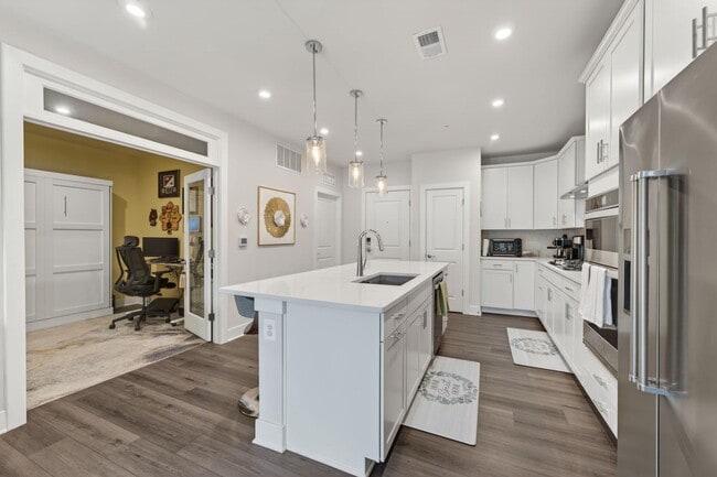 Photo - 102 St Ives Pl
