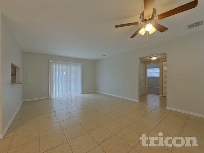 Photo - 409 Kerry Dr