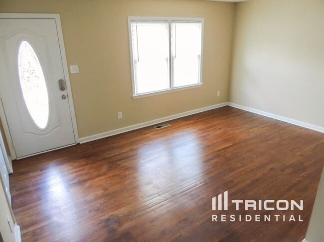 Photo - 1679 Cardinal Rd