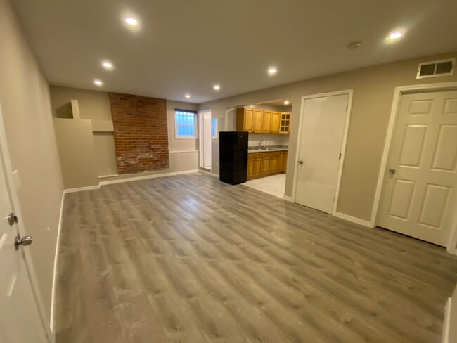 Photo - 4673 Redding St