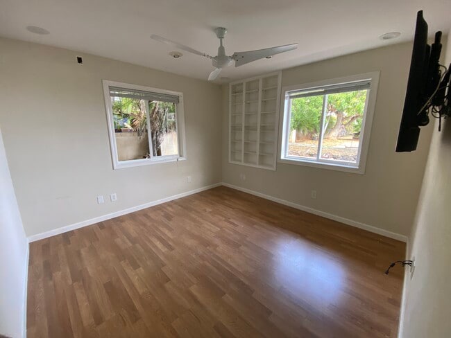 Fotografía del edificio - 3708A Claudine St Unidad 2