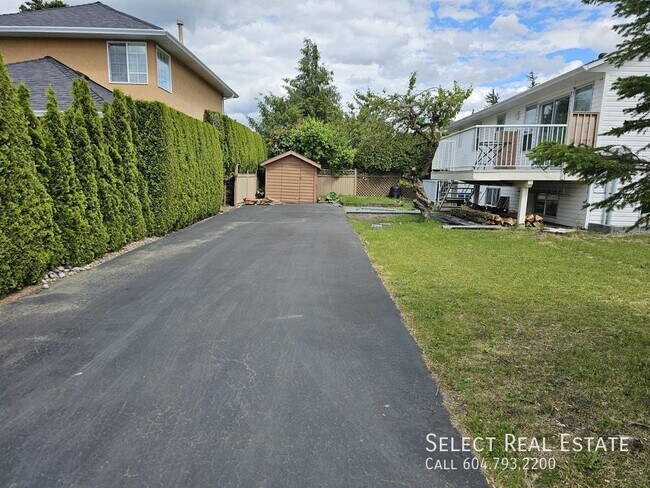 Photo - 44841 Carolyn Ave