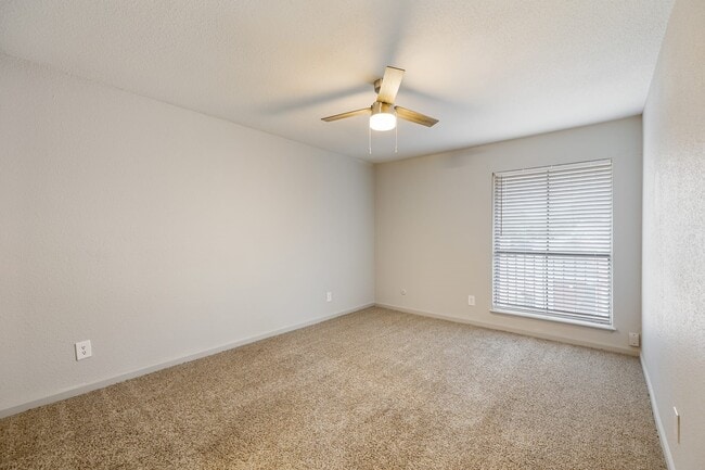 Building Photo - 8701 Town Park Dr Unit 8-1182 Rental