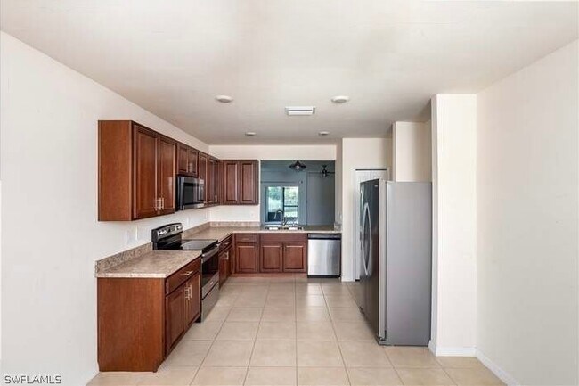 Photo - 2802 40th St SW