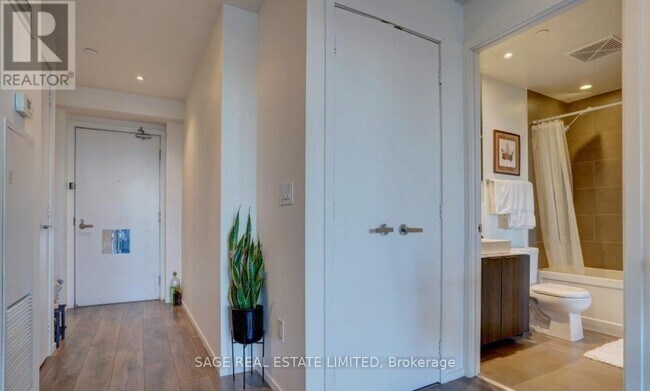 Photo - 159 Dundas St E Unit 3302