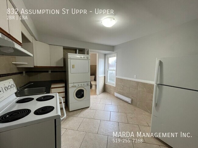 Photo - SPACIOUS 2 BED/1BATH UPPER UNIT! +  40 % HYDRO & WATER Unit Upper