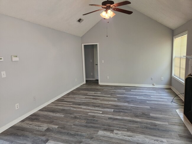 Photo - 482 Grove Hill Dr