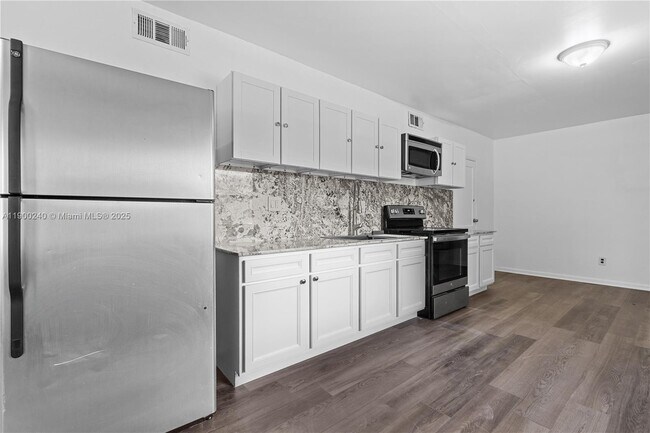 Photo - 201 S Biscayne River Dr Unit B