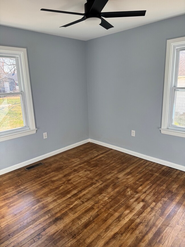 Photo - 1302 Hazel St
