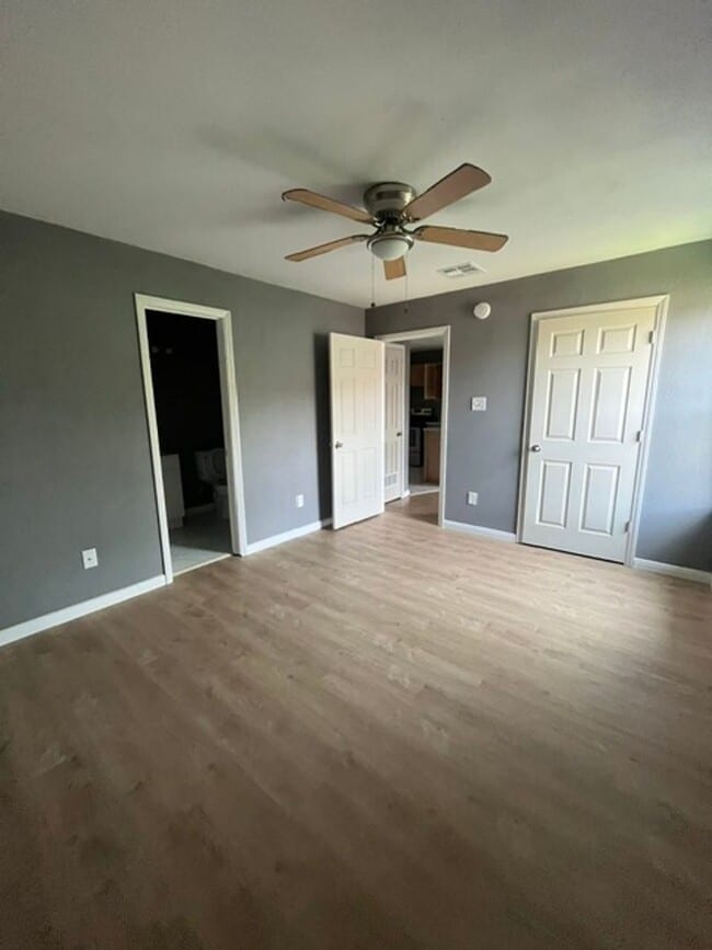 Photo - 3303 Toledo Dr Unit D