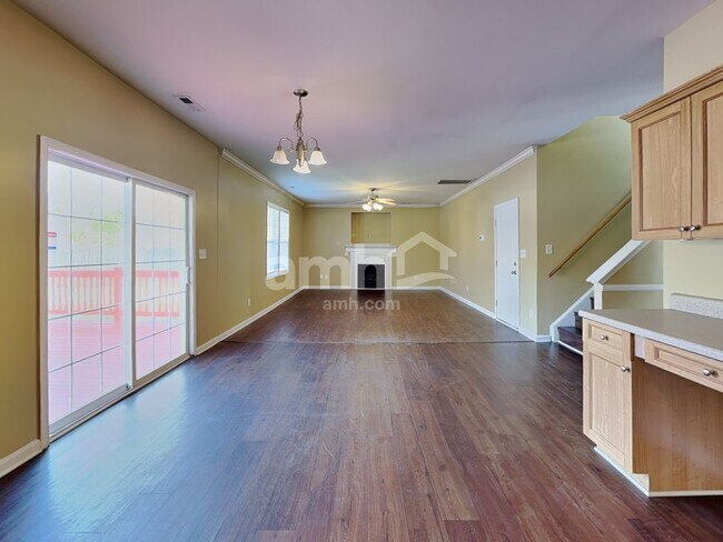 Photo - 207 Mayors Ln