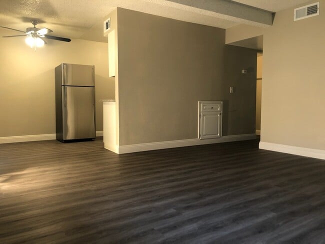 Photo - College Grove Apartments