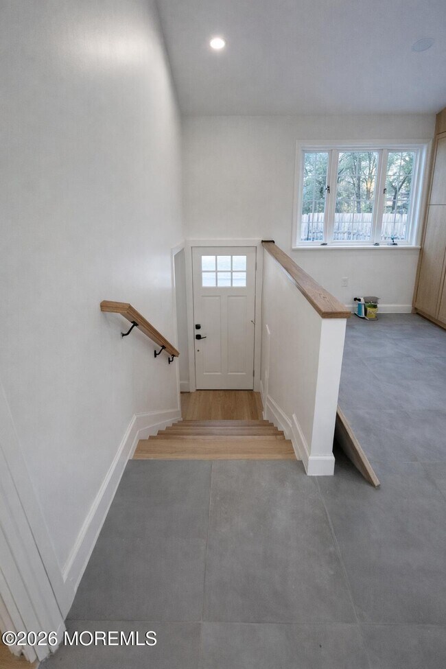 20 Roslyn Dr
