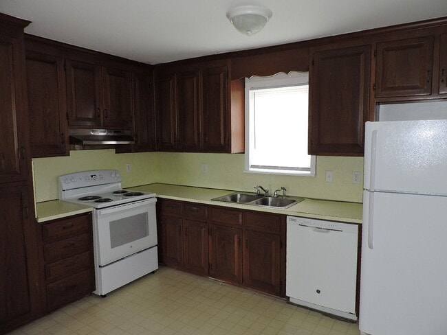 Photo - 1569 Greate Rd