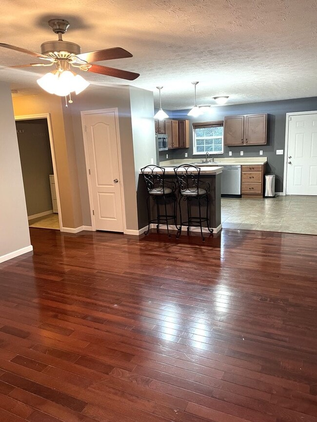 Photo - 2138 Bernhurst Dr