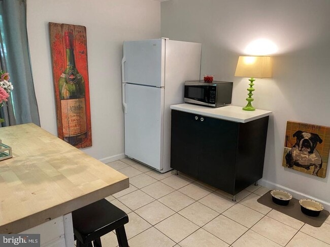 Photo - 2435 Westminster Dr