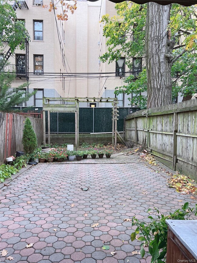 Photo - 21-31-31 24th St Unidad 1