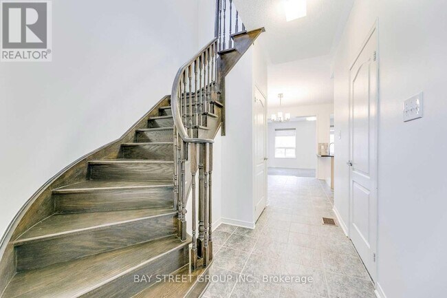 Photo - 2278 Stone Glen Crescent